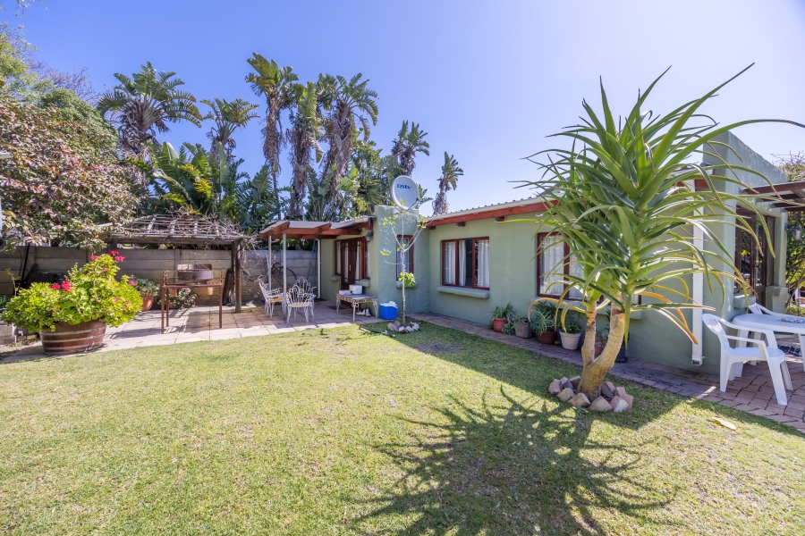 15 Bedroom Property for Sale in Table View Western Cape